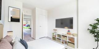 Orchard Square Gallery 20