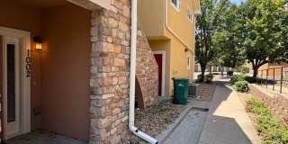 Updated 2 Bed, 2 Bath Main Floor Condo with Garage Updated 2 Bed, 2 Bath Main Floor Condo with Garage Gallery 18