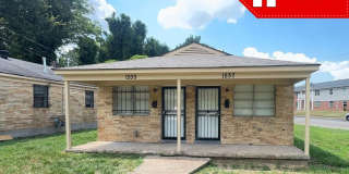 Charming Midtown 2 Bedroom - 1 Bath | Freshly Updated | Open to Section 8 Gallery 3