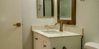 Refurbished Second Floor 1bd Condo With Pool & In-unit Laundry Gallery 12