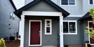 Brand-New 3-Bedroom End-Unit Townhome in Woodburn Gallery 1