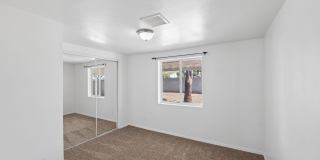 7 S CATALINA Street Gallery 25