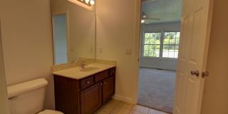Gorgeous 3 Bedroom Townhome Gallery 22