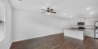 Living in Laurel Park Gallery 22