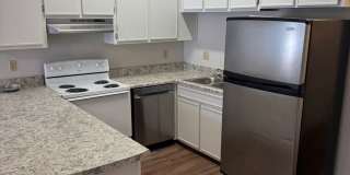 Updated/Remodeled Condo Gallery 1