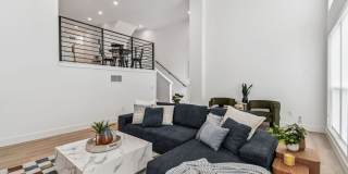 A charming coastal townhouse, just minutes from downtown St. Pete! Gallery 40