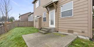 Spacious 4-Bed Puyallup Home For Rent | 3-Car Garage & Quick Commute to JBLM! Gallery 38