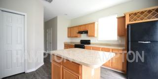 SPACIOUS 3 BEDROOM 2.5 BATH IN GATED COMMUNITY Gallery 9