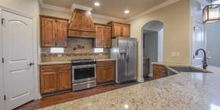 STUNNING 4 Bedroom, 2.5 Bathroom, 2 Car Garage In Fayetteville, AR Gallery 4
