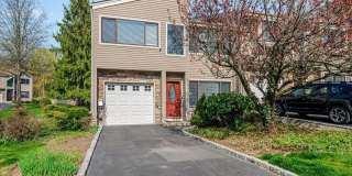 98 Lisa Drive Gallery 1
