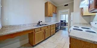 Down Stairs Apartment in Springfield Gallery 9