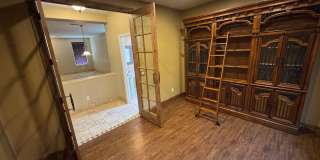 Beautiful 4 Bedroom - 2.5 Bath with Lots of Bonuses - Gilbert Gallery 8