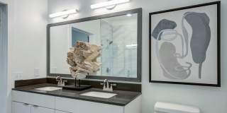 501-31 N COLUMBUS Boulevard Gallery 13