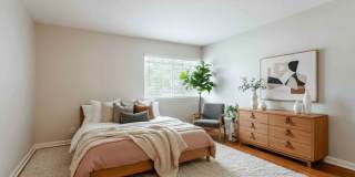 865 Bellevue Gallery 36
