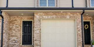 Two Bedroom with Garage on Exit 11! Gallery 1