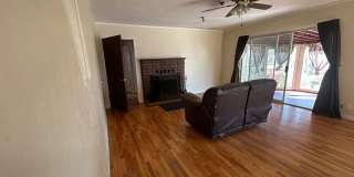 Cozy 2-Bedroom Duplex with Fireplace & Sunroom in Vista – Don’t Miss Out! Gallery 11