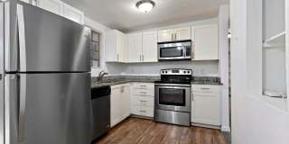Updated 6 bedroom home is a must see!! Gallery 5