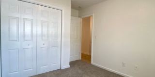 Adorable 3 Bedroom 3 Bath in Preston Green Gallery 7