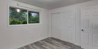 350 West Clackamas Boulevard Gallery 17