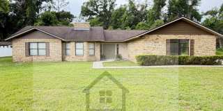 Spacious 3BR Home in Country Oaks – Close to West Marion Hospital, Shopping, Dining & WEC Gallery 1