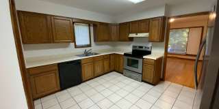 201- 203 Briarcrest Ct Gallery 25