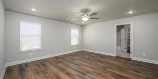 2801 Tulip Drive Gallery 16