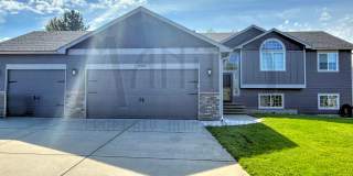 Sprawling Mead Home Gallery 1