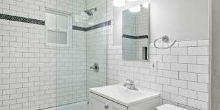 Luxury housing ,Close to U of A! Newly Renovated Gallery 20