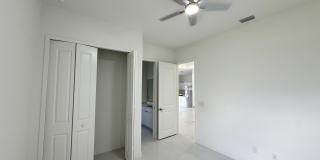 4226 Northwest 32nd Laneclientes@realtymiamigroup.com Gallery 12