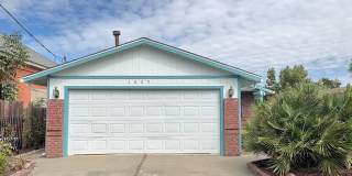 Charming Three-Bedroom, Two-Bathroom Home Gallery 1