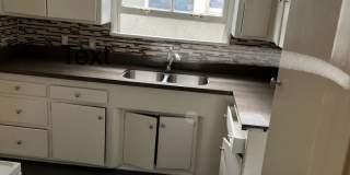 Bright, Light & Airy Huge Corner Home Gallery 6