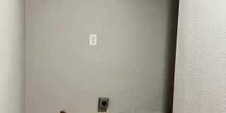 107 N Gillette Ave Gallery 29