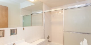 509 W Briar Pl Gallery 7