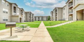 Willow Creek Apartments Gallery 4