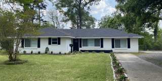 9922 N Parkview Drive Gallery 1