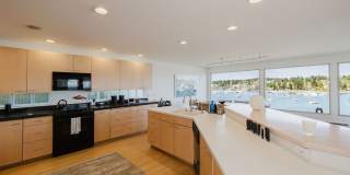 Furnished Bainbridge Island Waterfront Home with Incredible Views Gallery 11