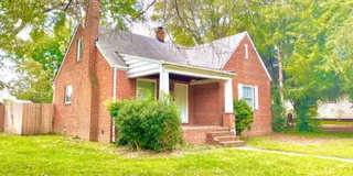 3 Bed 1 Bath House with Huge Yard! Gallery 1