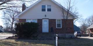 Conveniently Located 3 Bed 2 Bath House Gallery 1