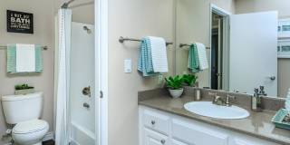 Raintree Apartment Homes Gallery 33