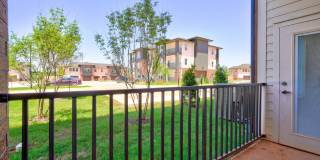 The Encore Apartments Gallery 21
