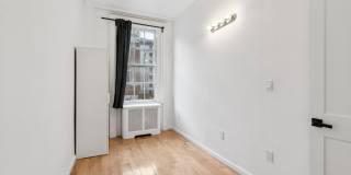 1225 SPRUCE Street Gallery 16