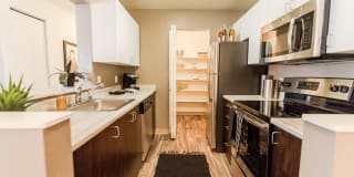 Signature Pointe Gallery 44