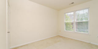 Rare 2BR 2BA 2 Level Condo With Garage Gallery 13