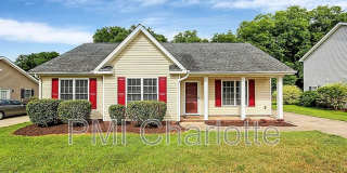 Room in 3 Bedroom Home at Ridge Ave Gallery 11