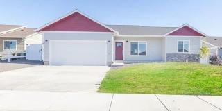 Beautiful One-Level House in New Neighborhood Gallery 1