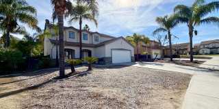 Spacious 5 Bedroom Riverside Home with over 2,700 Sq Ft of Living  Move-In Ready! Gallery 1