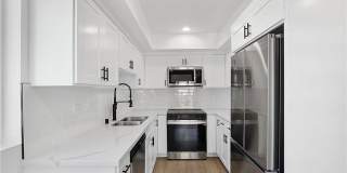 14420 Tiara Street Gallery 3