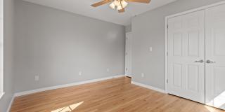 419 W Bell Avenue Gallery 16