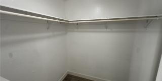 710 W Washington Gallery 8