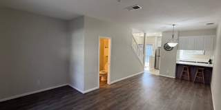 2-Bedroom Martinez Townhome Near The Village Oaks Shopping Plaza Gallery 1